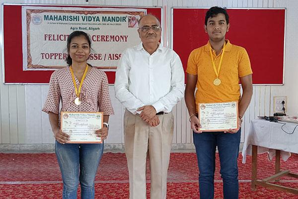 A ceremony was held to honor the talented students who appeared in the Board Examination-2022. All the talented students, their parents and teachers were present on this occasion.	